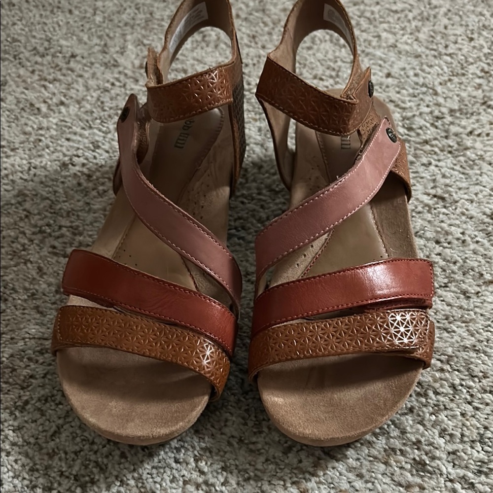 Cobb Hill by New Balance Pink and Brown Sandals Strappy Comfort Design